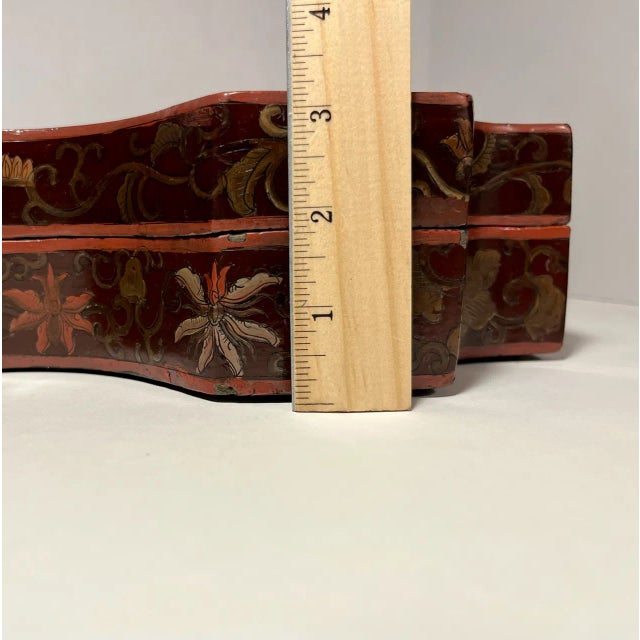 Red 19th Century Qing Dynasty Chinese Eight Trigrams Polychrome Laquered Storage Box For Sale - Image 8 of 10