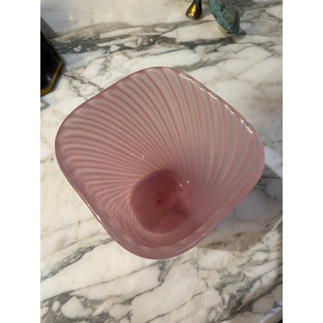Murano Vintage Italian Murano Pink Swirl Art Glass Vase, 1970s For Sale - Image 4 of 5