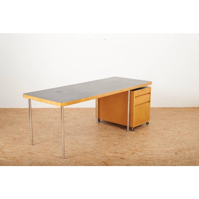 Worktable in Chrome-Plated Metal Tubing and Wooden Top by Marcel Breuer for Wohnbedarf, 1928, in Good conditions. Designed...