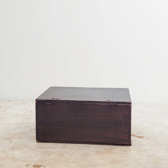 Rustic Mahogany Box, England, Circa 1840 For Sale In San Francisco - Image 6 of 7