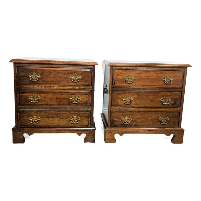 Vintage Pennsylvania House Cherry Night Stand Pair Chippendale Style For Sale