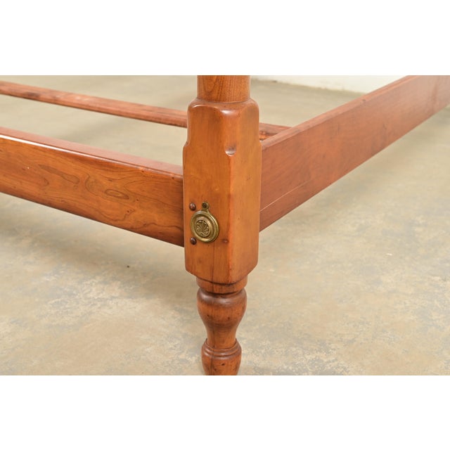 Stickley American Colonial Carved Solid Cherry Wood Full Size Poster Bed, 1950s For Sale - Image 9 of 11