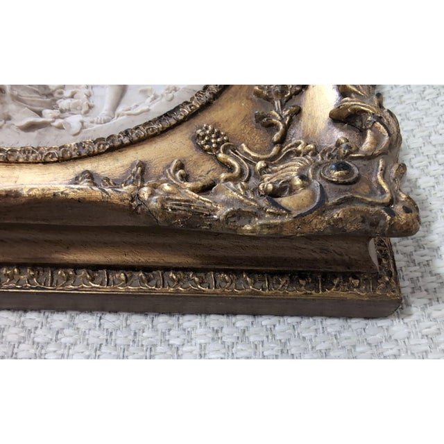 Mid 20th Century High Relief Marble Plaque of Shakespeare's Midsummer Night's Dream in a Giltwood Frame - Wyon For Sale - Image 5 of 7