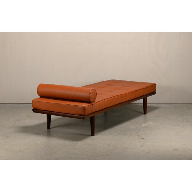 GE19 Daybed in Teak and Camel Leather by Hans J. Wegner for Getama, Denmark, 1960s For Sale - Image 4 of 12