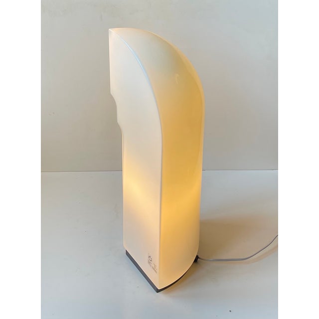 Metal Large Tiki Table Lamp in White Murano Glass by Kazuhide Takahama for Leucos, 1980s For Sale - Image 7 of 11