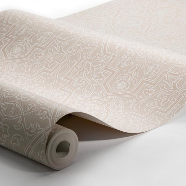 A romantic, detailed pattern of richly blooming roses and looping vines, Rosenvinge is a study in refined understatement....