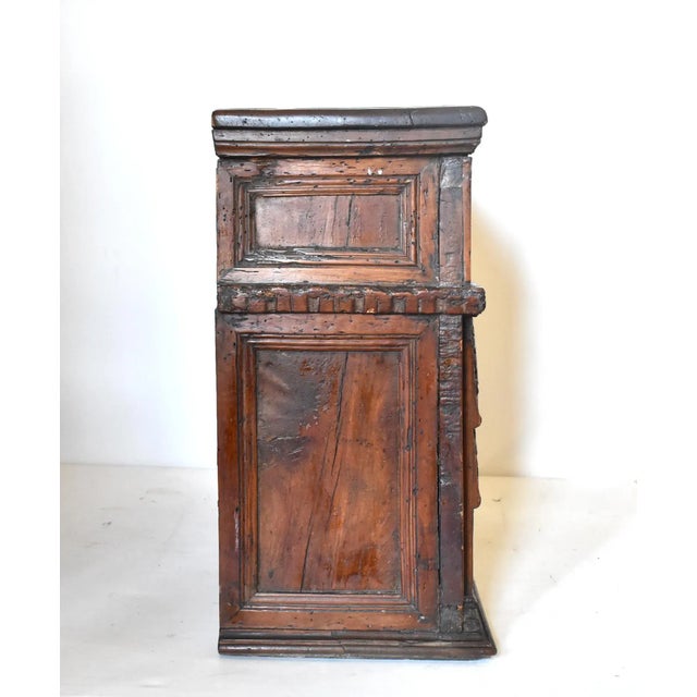 Late 16th to Early 17th-Century Italian Walnut Credenzino Cabinet For Sale In San Francisco - Image 6 of 13