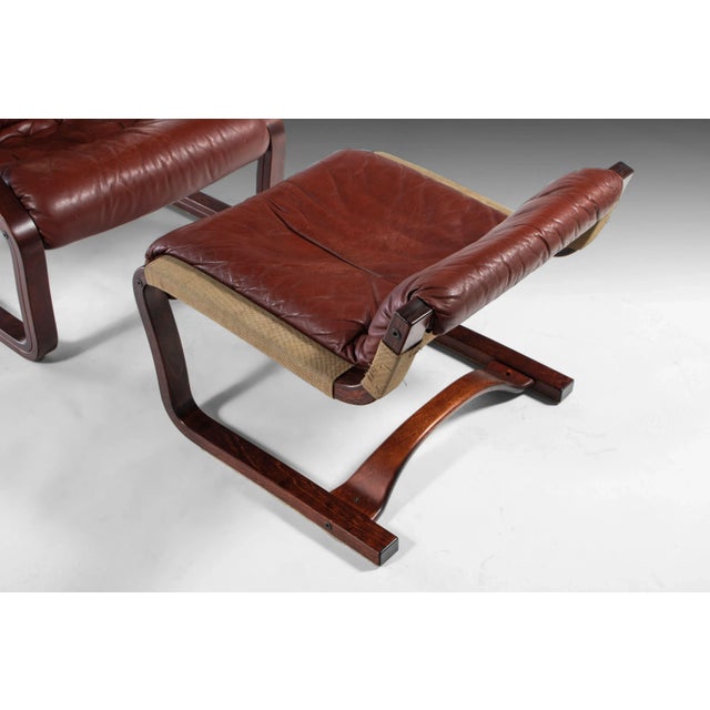 1970s Vintage Koivutaru Bentwood Chair & Ottoman in Afromosia and Oxblood Red Leather by Esko Pajamies for ASKO For Sale - Image 10 of 13
