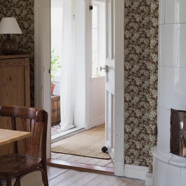 Mid-Century Modern Boråstapeter Aratorp Wallpaper in Red For Sale - Image 3 of 5