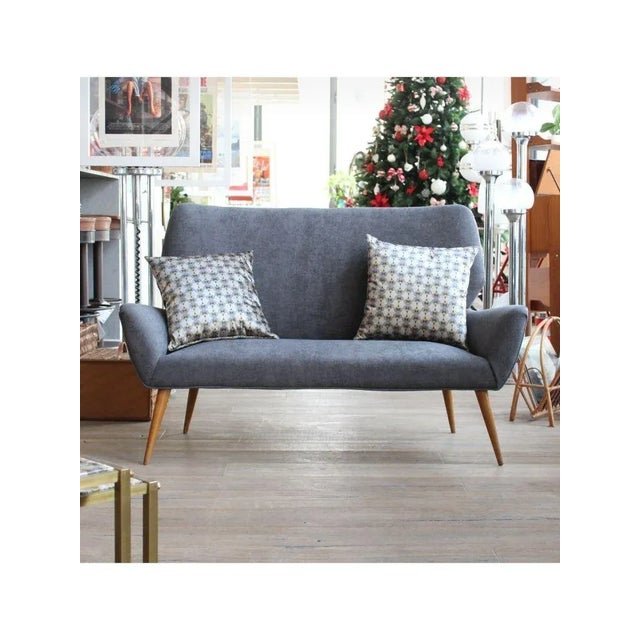 * rifoderato* 2 cuscini fantasia inclusi prezzo d'acquisto €1'950,00 aggiungi al carrello richiedi informazioni * il...