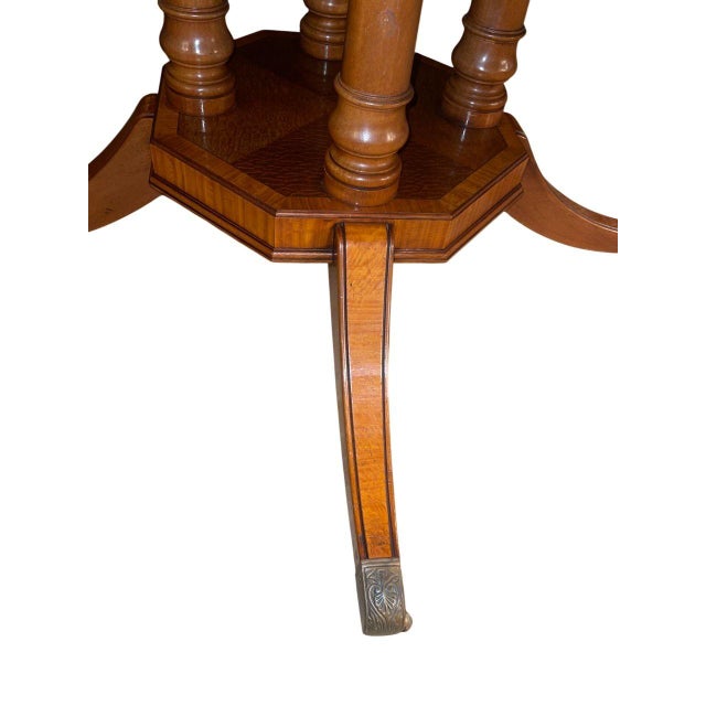 1960s English Regency Mahogany & Satinwood Extendable Dining Table. 1960's. For Sale - Image 5 of 8