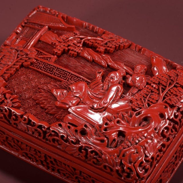 1980s Vintage Chinese Cinnabar Lacquer Rectangular Lidded Box With Figural Carving For Sale - Image 5 of 9