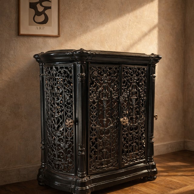 Antique French Decorative Fireplace Insert with Ornate Cast Iron in Black, 1900s For Sale - Image 3 of 15