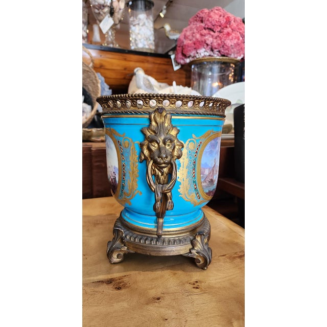Antique Louis XVI French Porcelain Cache Pot For Sale In Palm Springs - Image 6 of 12