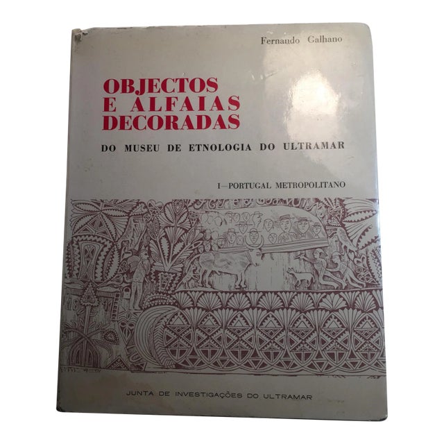 Objectos E Alfaias Decoradas Museum 1968 For Sale