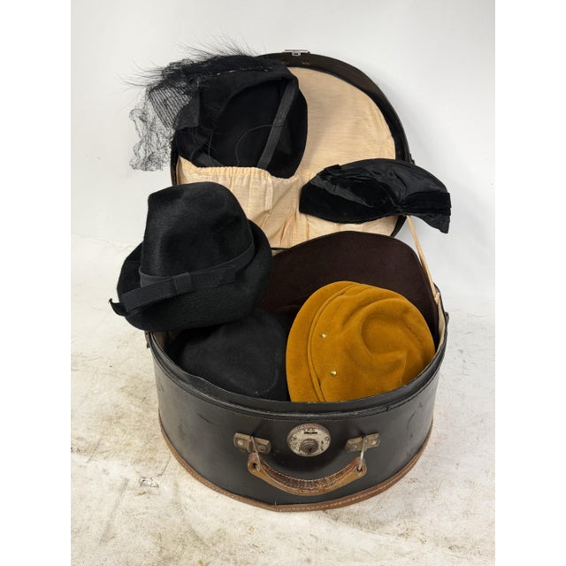 Animal Skin Antique Hat Box in Lined Cardboard and Leather, Late 19th Century For Sale - Image 7 of 16