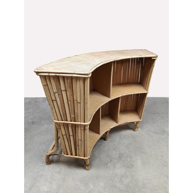 Vintage Curved Bamboo Rattan Tiki Bar Stools and Cocktail Bar, 1980s, Set of 3 For Sale - Image 6 of 7