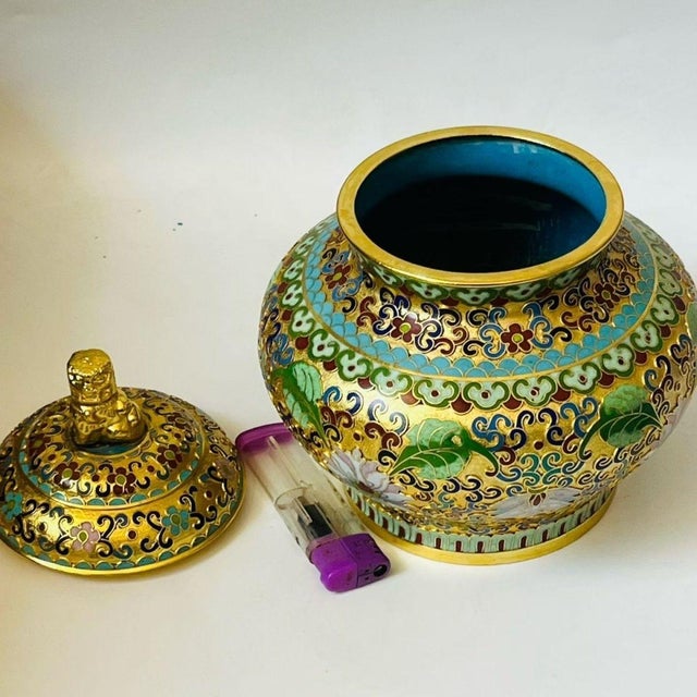 Gold Vintage Cloisonné Enamel Lidded Jar – Gilt Ground With Lion Finial, Floral Motif For Sale - Image 8 of 9