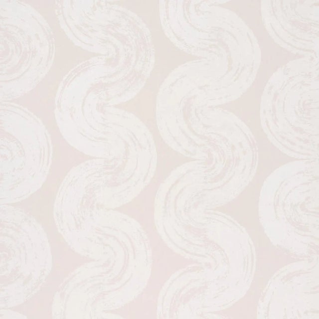 Sample - Schumacher x BACKDROP 1975 Wallpaper in Light Beige For Sale