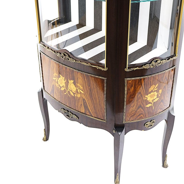 Louis XV / Louis XVI Style Display Cabinet, 1950s For Sale - Image 9 of 9