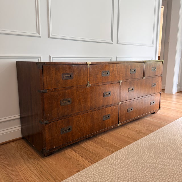 Mid-Century Henredon 7 Drawer Dresser For Sale - Image 10 of 11