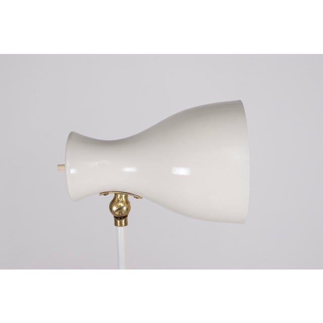 Mid-Century Modern Floor Lamp in Brass and Lacquered Metal, Switzerland, 1950s. For Sale - Image 3 of 7