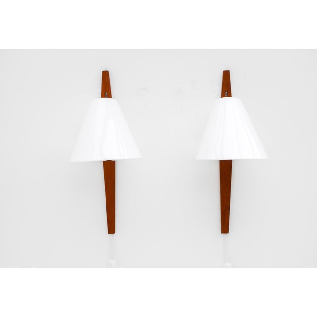 Mid-Century Modern Swedish Wall Sconces in Teak by Uno & Östen Kristiansson for Luxus, 1975, Set of 2 For Sale - Image 13 of 18