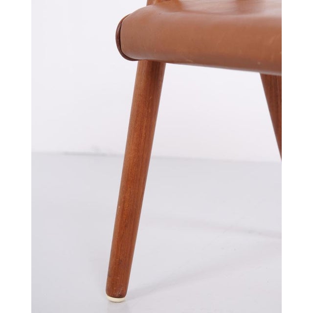 Fritz Hansen Teak Stool with Leather Seat by Vilhelm Lauritzen for Fritz Hansen, 1945 For Sale - Image 4 of 12