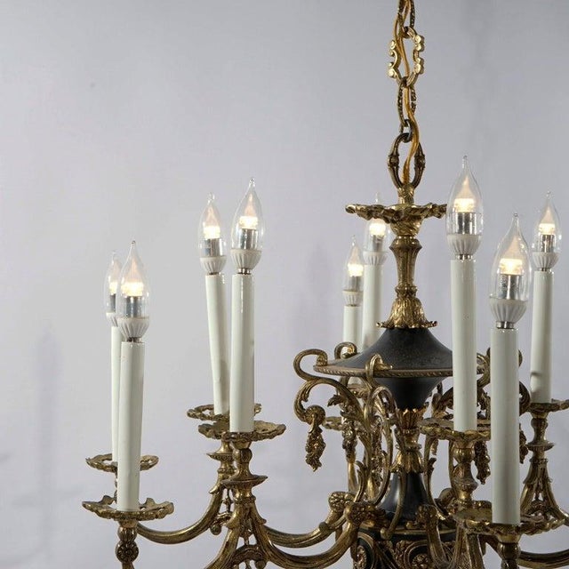 1930s Antique French Empire Style Ebonized Bronze 12 Light Chandelier C1930 For Sale - Image 5 of 18