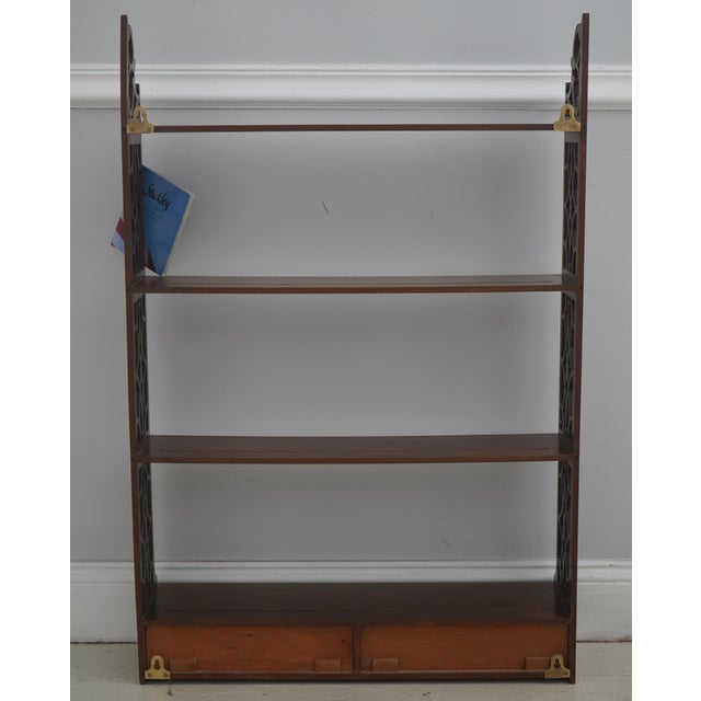 Stickley Colonial Williamsburg Mahogany What Not Shelf For Sale - Image 13 of 17