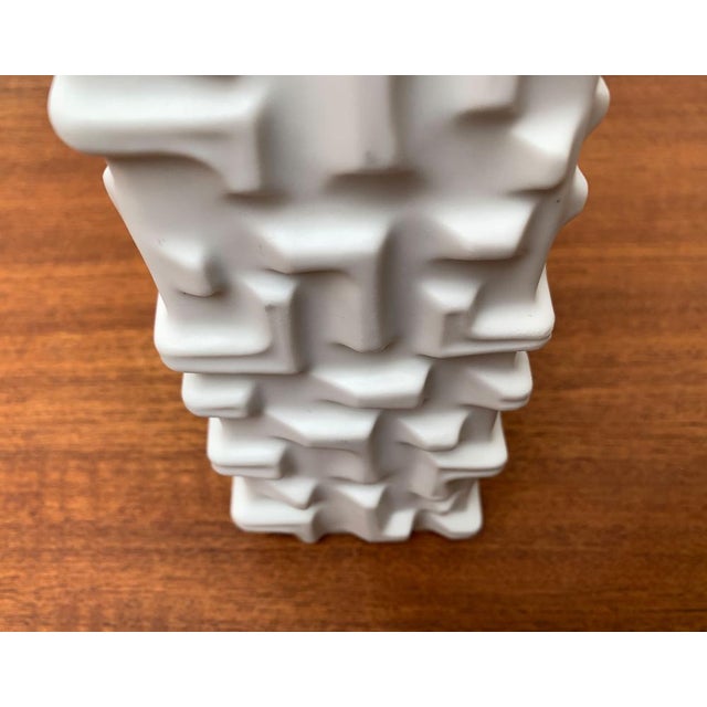 White Brutalist German Vase from Bareuther Waldsassen, 1960s For Sale - Image 8 of 18