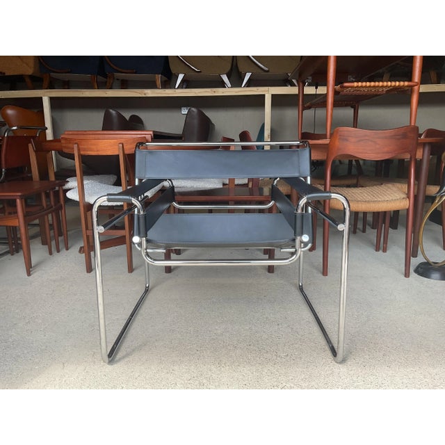 Mid-Century B3 Wassily Armchair by Marcel Breuer for Knoll Inc / Knoll International For Sale - Image 12 of 16