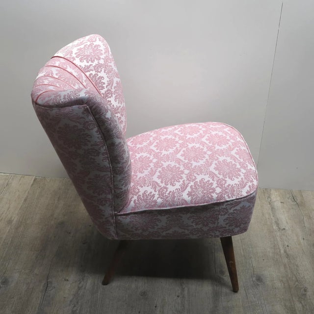 Mid-Century Pink Cocktail Chair with Wooden Legs For Sale - Image 6 of 15