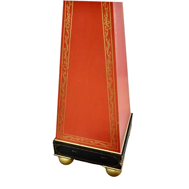 Pair 67" Painted Wood Hollywood Regency Obelisks With Gilt Detailing, C. 1960s For Sale In Los Angeles - Image 6 of 7