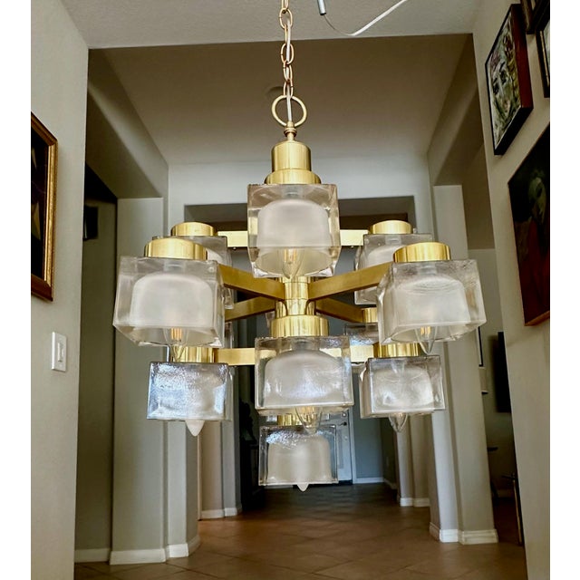 Glass Sciolari 13 Light Ice Cube Glass Brass Chandelier For Sale - Image 7 of 17