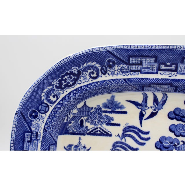 Early 20th Century English C. 1900-1910 Wedgwood Blue Willow Pattern Platter For Sale - Image 5 of 6