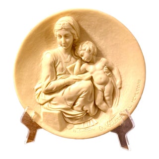 Limited Edition #862 Madonna Saggia Relief Plate For Sale