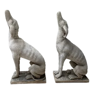 Vintage English Traditional Stone Dog Statues - Set of 2