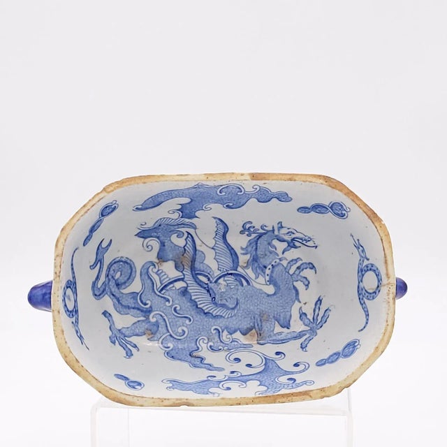 Blue Small English Porcelain Sauce Tureen in the Chinese Taste, Circa 1900 For Sale - Image 8 of 10