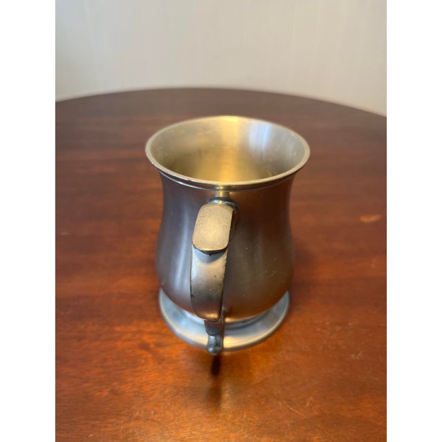 Vintage 1 pint pewter tankard in Abbey-Bell design . Manufactured in London, England by a highly regarded metal ware...