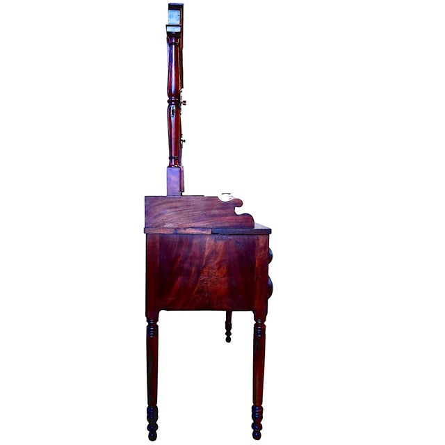 Chestnut Early 19th-Century American Empire Dressing Table With Flame Mahogany Veneer For Sale - Image 8 of 14