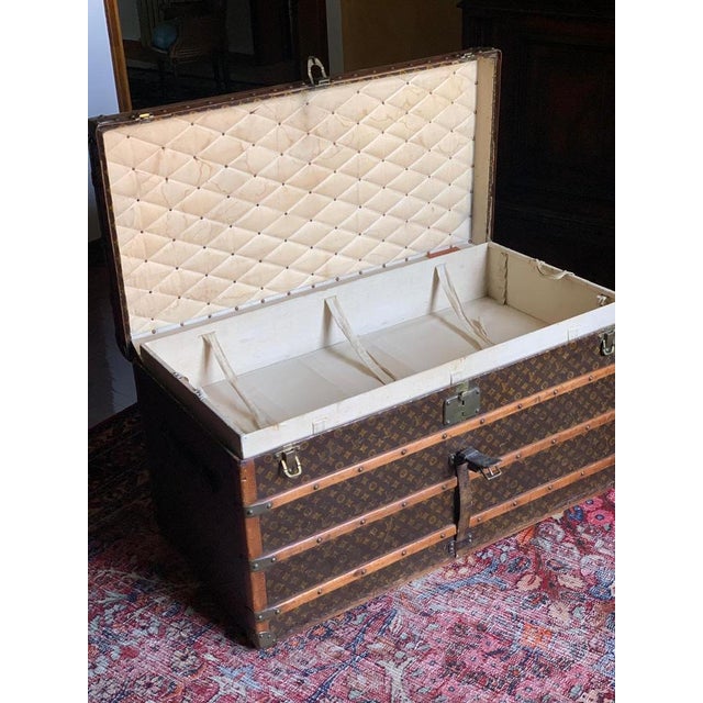 Trunk from Louis Vuitton, 1920s For Sale - Image 9 of 16