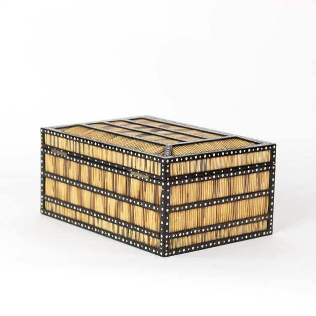Large Sinhalese Porcupine Quill and Ebony Spice Box With Fully-Fitted Interior, 19th Century For Sale - Image 11 of 13