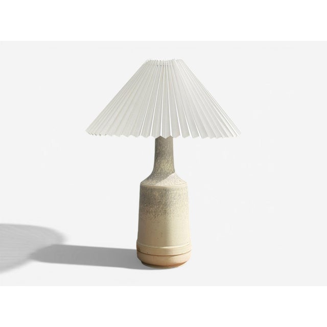 1960s Desiree Stentöj, Table Lamp, White Glazed Stoneware, Denmark, 1960s For Sale - Image 5 of 10