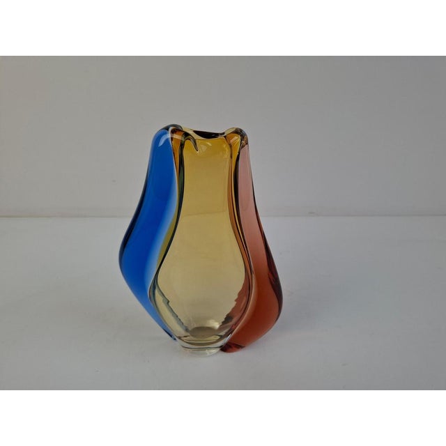 Mid-Century Modern Czech Art Glass Vase attributed to Hana Machovska Mstisov, 1960s For Sale - Image 17 of 18