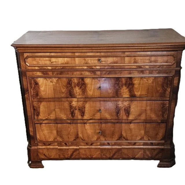 French Louis Philippe Chest of Drawers in Cherrywood, 19th Century For Sale - Image 6 of 9