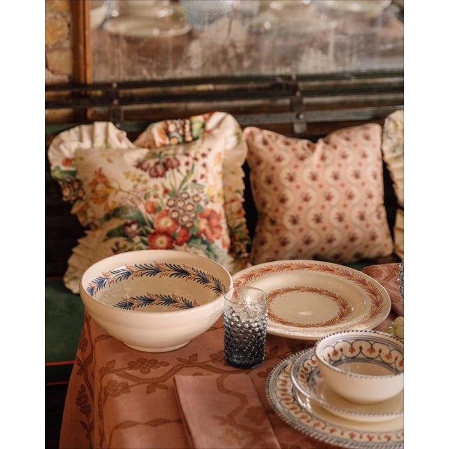 The Heather serving bowl is a truly stunning centrepiece, perfect for a family-style meal full of laughter and delicious...