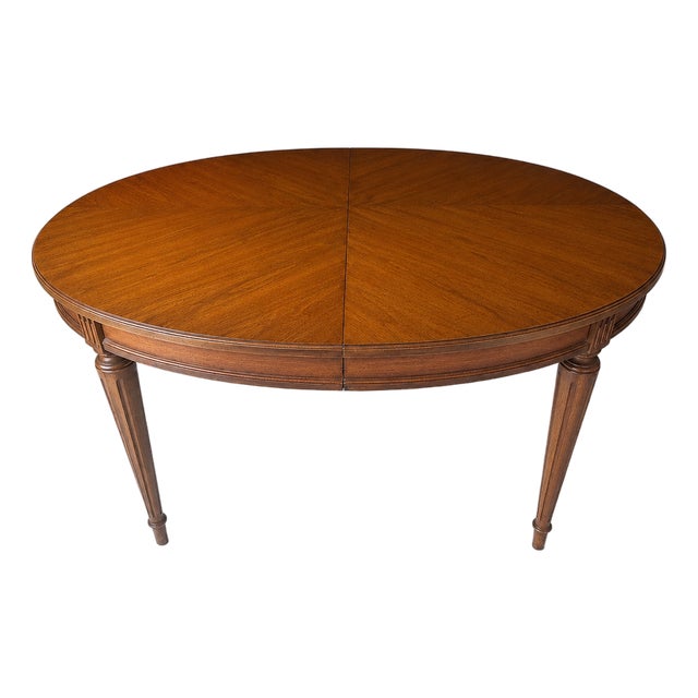 Vintage Traditional Oval Dining Table With Bookmatched Walnut Veneer Top For Sale