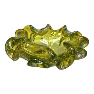 Vintage Murano Attributed Mid Century Modern Yellow-Green Bullicante Glass Ashtray Bowl Catchall For Sale