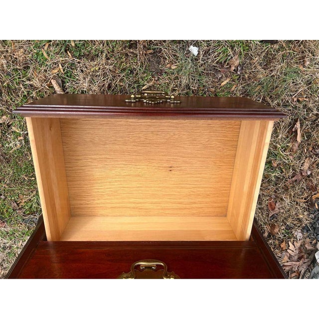 Late 20th Century Pennsylvania House Cherry Semainier Lingerie Bachelors Chest Dresser For Sale - Image 5 of 10